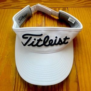 Titleist Pro V1 visor